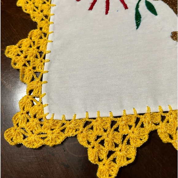 NEW Hand Made Embroidered Mexican Servilleta - Picture 3 of 9